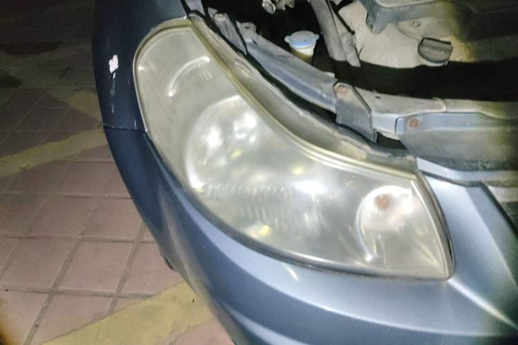 Used Suzuki SX4 2010 Sedan 1.6L Manual Value Model Right Front Headlight