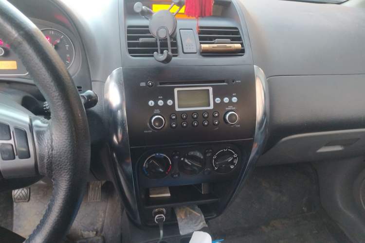 Used Suzuki SX4 2010 Hatchback 1.6L Manual Champion Limited Edition Audio And AC Panel