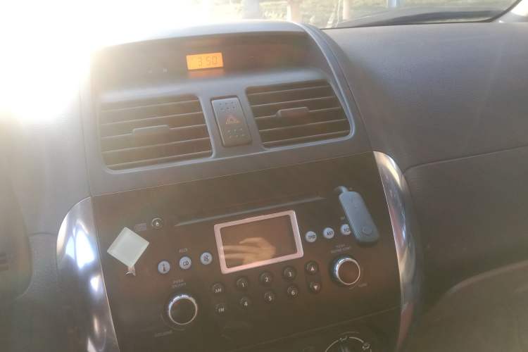Used Suzuki SX4 2010 Hatchback 1.6L Manual Champion Limited Edition Audio And AC Panel