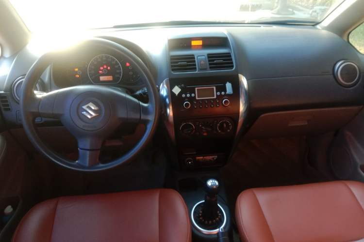 Used Suzuki SX4 2010 Hatchback 1.6L Manual Champion Limited Edition Center Console