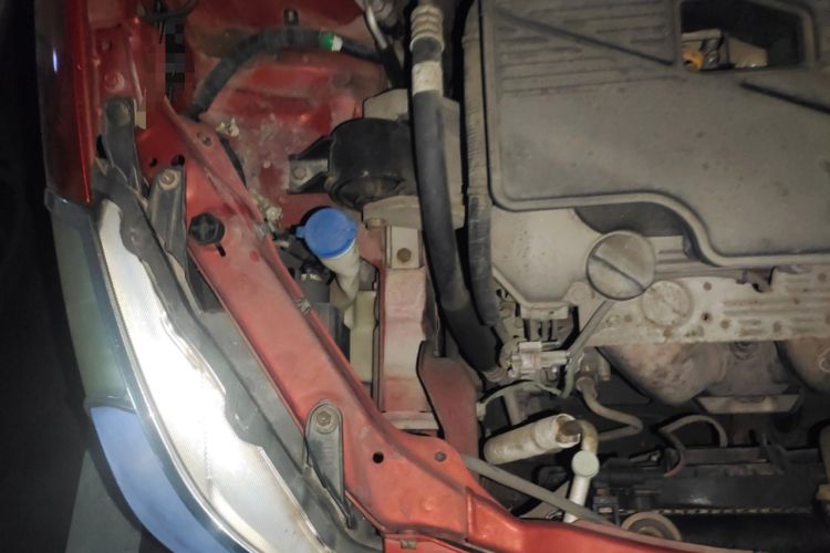 Used Suzuki SX4 2010 Hatchback 1.6L Manual Champion Limited Edition Engine Bay Right