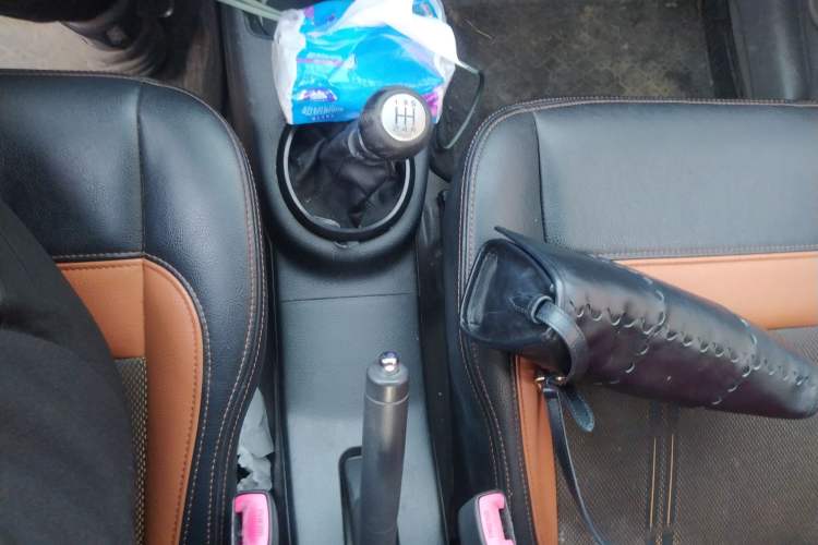 Used Suzuki SX4 2010 Hatchback 1.6L Manual Champion Limited Edition Gear Lever