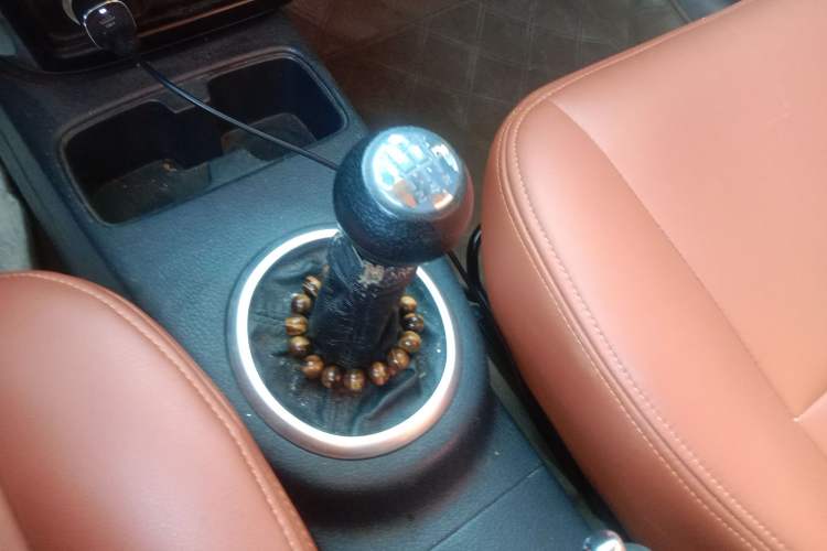 Used Suzuki SX4 2010 Hatchback 1.6L Manual Champion Limited Edition Gear Lever