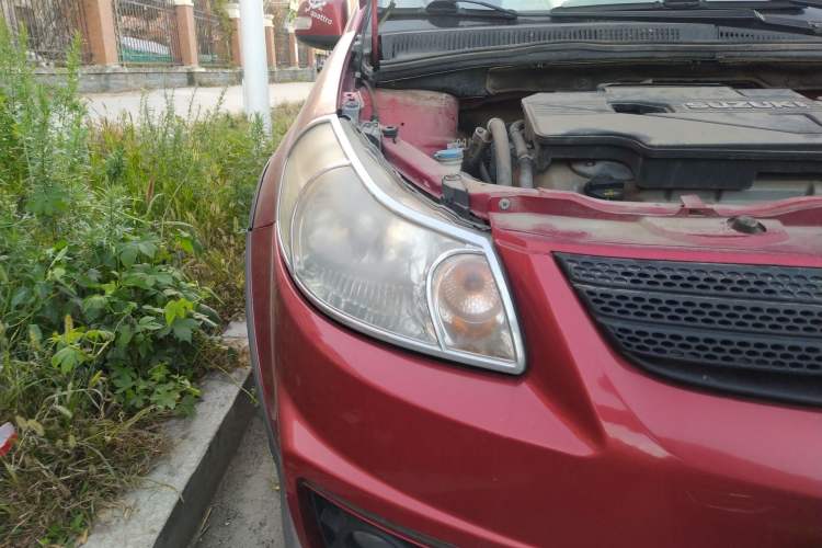 Used Suzuki SX4 2010 Hatchback 1.6L Manual Champion Limited Edition Right Front Headlight