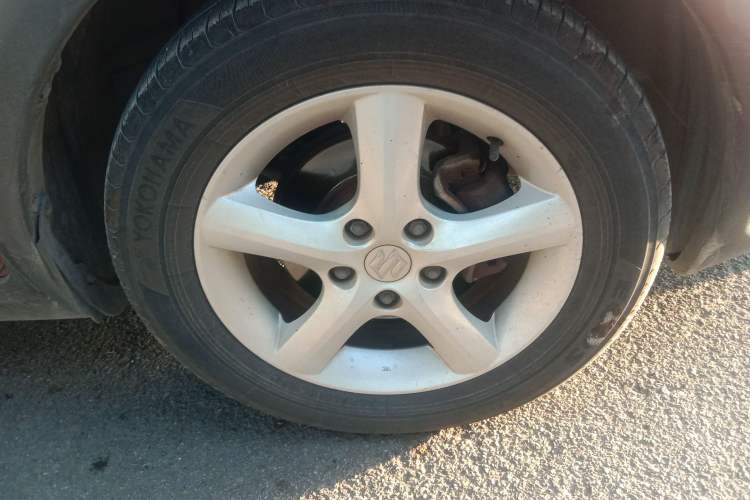 Used Suzuki SX4 2010 Hatchback 1.6L Manual Champion Limited Edition Right Front Wheel Hub
