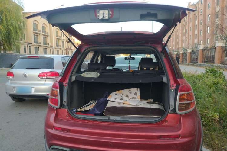 Used Suzuki SX4 2010 Hatchback 1.6L Manual Champion Limited Edition Trunk