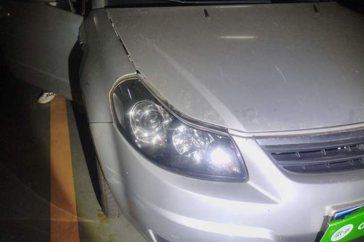 Used Suzuki SX4 2010 Sedan 1.6L Automatic Value Model Right Front Headlight