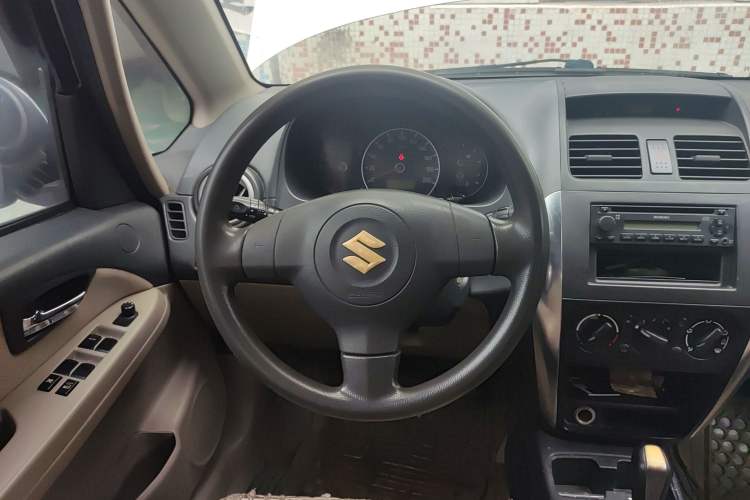 Used Suzuki SX4 2010 Sedan 1.6L Automatic Value Model Steering Wheel