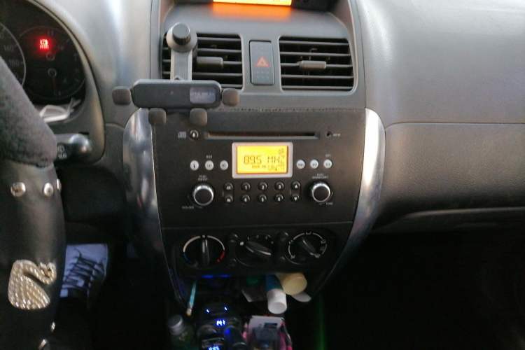 Used Suzuki SX4 2010 Hatchback 1.6L Automatic Champion Limited Edition Audio And AC Panel