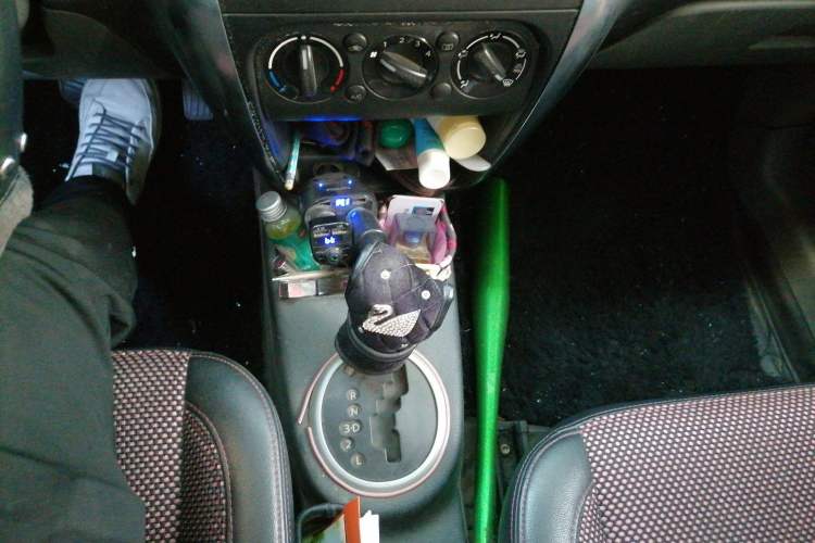 Used Suzuki SX4 2010 Hatchback 1.6L Automatic Champion Limited Edition Gear Lever