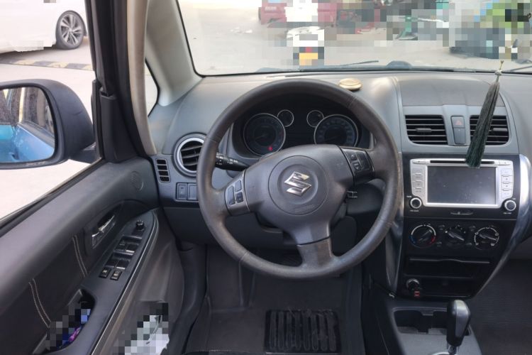 Used Suzuki SX4 2011 Revised Version 1.6L Automatic Sport Edition Steering Wheel