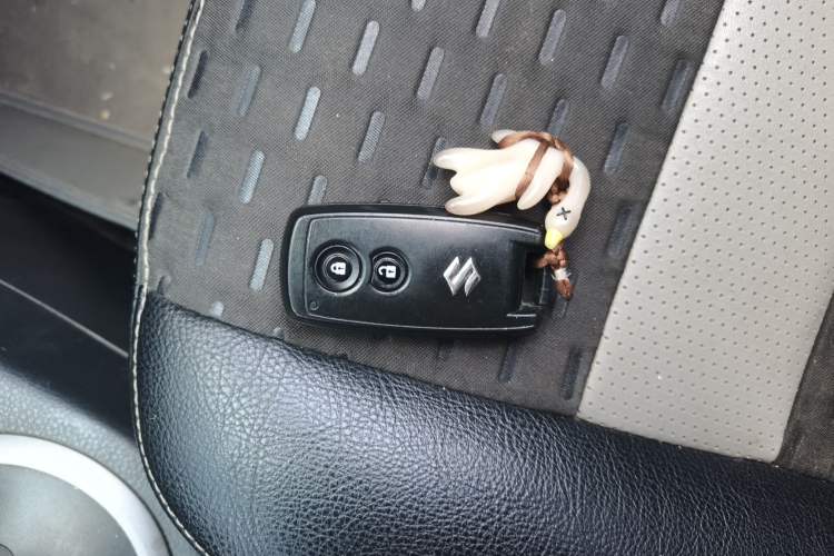 Used Suzuki SX4 2011 Revised Version 1.6L Automatic Sport Edition Vehicle Key