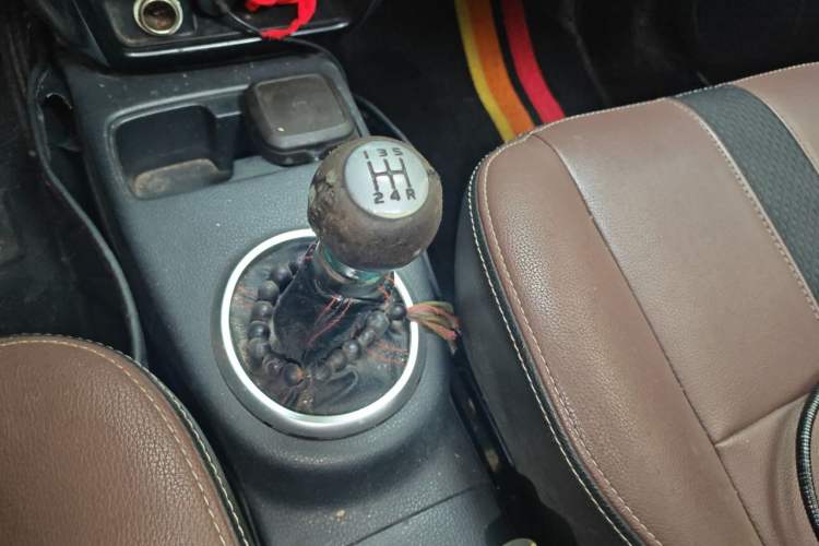 Used Suzuki SX4 2011 Revised Version 1.6L Manual Sport Edition Gear Lever