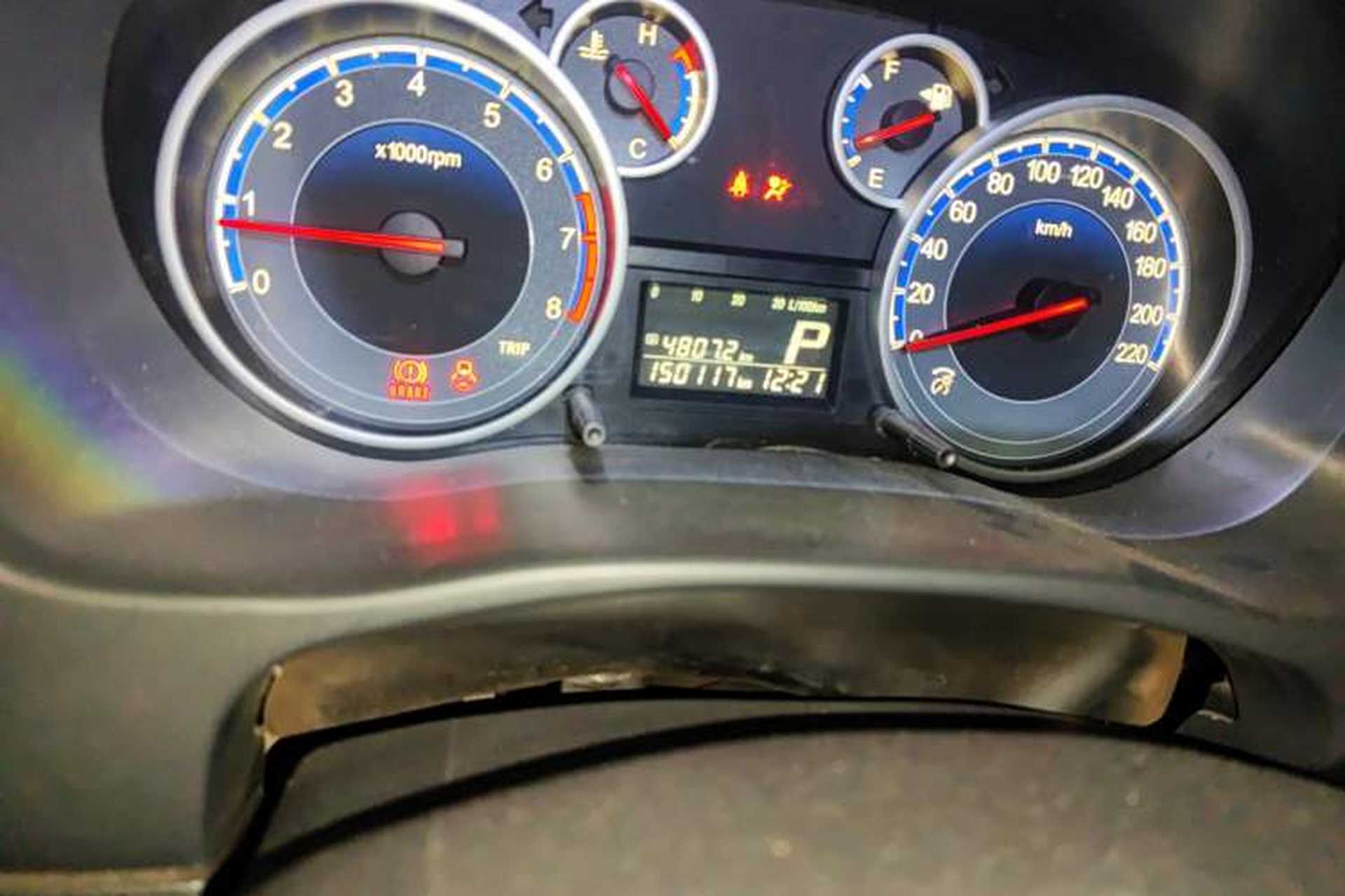 Used Suzuki SX4 2011 Hatchback 1.6L Automatic Sport Model Odometer Close Up