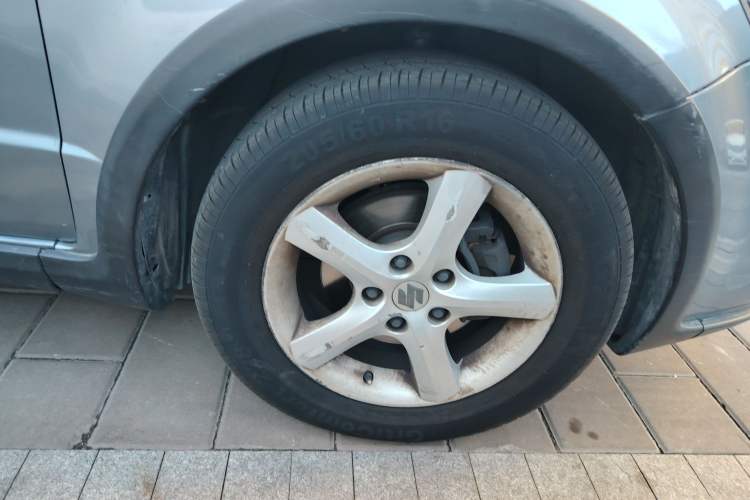Used Suzuki SX4 2011 Hatchback 1.6L Automatic Sport Model Right Front Wheel Hub