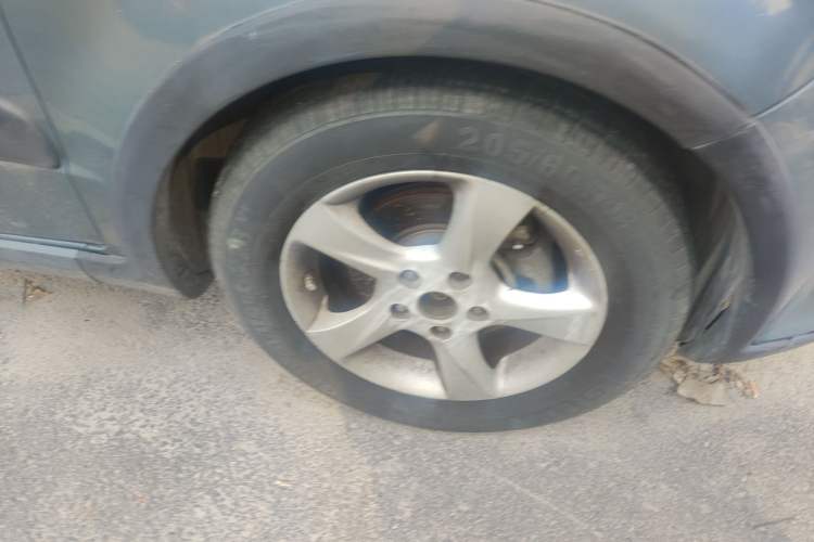 Used Suzuki SX4 2011 Revised Version 1.6L Automatic Sport Edition Right Front Wheel Hub
