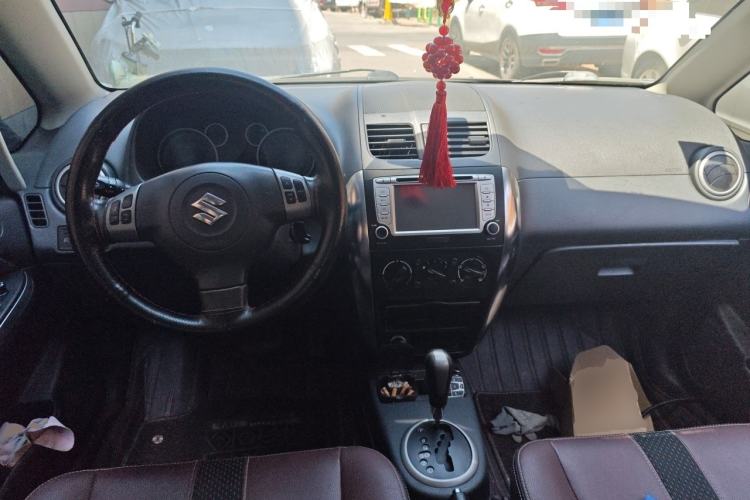 Used Suzuki SX4 2011 Hatchback 1.6L Automatic Sport Model Center Console