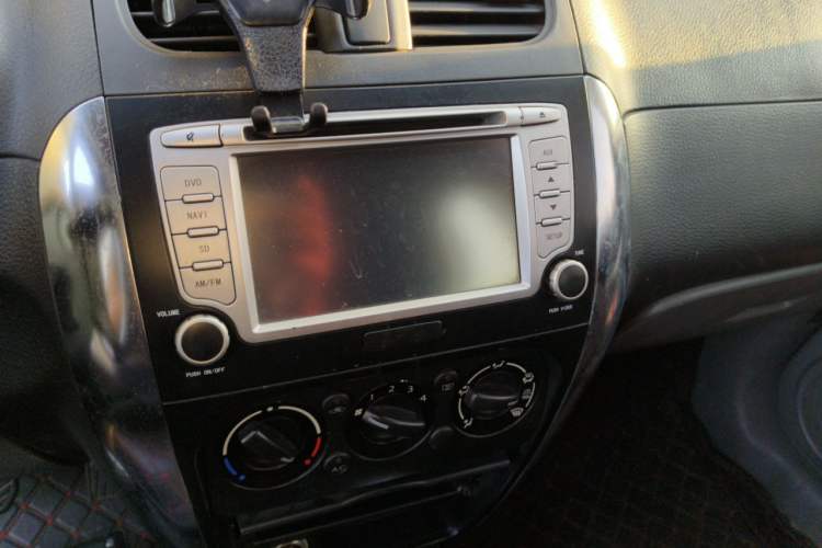 Used Suzuki SX4 2011 Revised Version 1.6L Automatic Sport Edition Audio And AC Panel