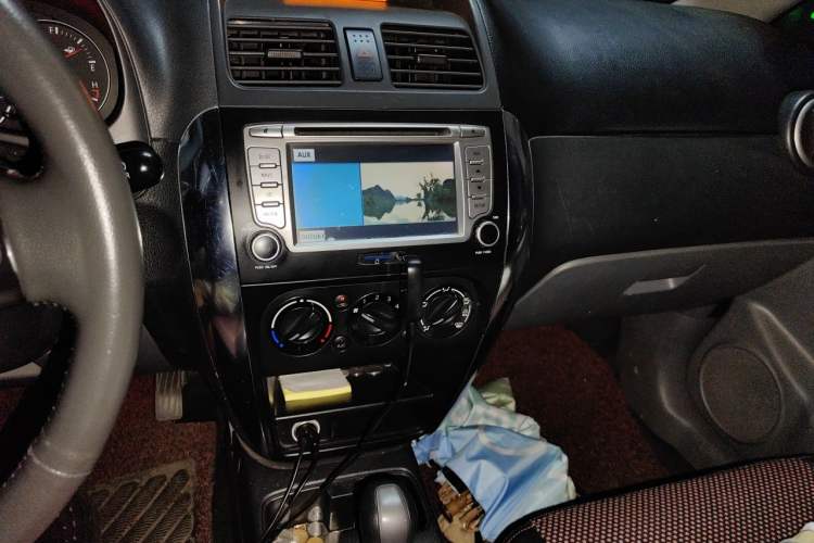 Used Suzuki SX4 2011 Hatchback 1.6L Automatic Sport Model Audio And AC Panel