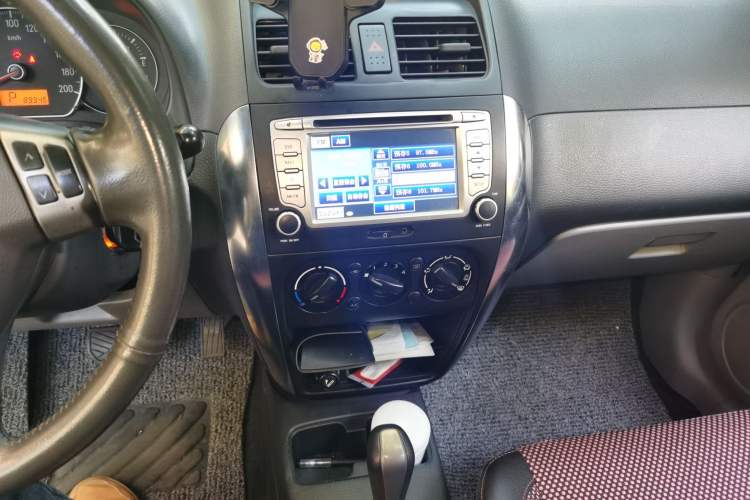 Used Suzuki SX4 2011 Hatchback 1.6L Automatic Sport Model Audio And AC Panel