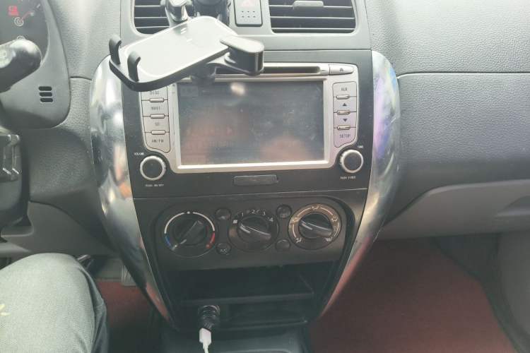 Used Suzuki SX4 2011 Hatchback 1.6L Automatic Sport Model Audio And AC Panel