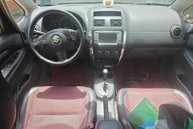 Used Suzuki SX4 2011 Hatchback 1.6L Automatic Sport Model Center Console