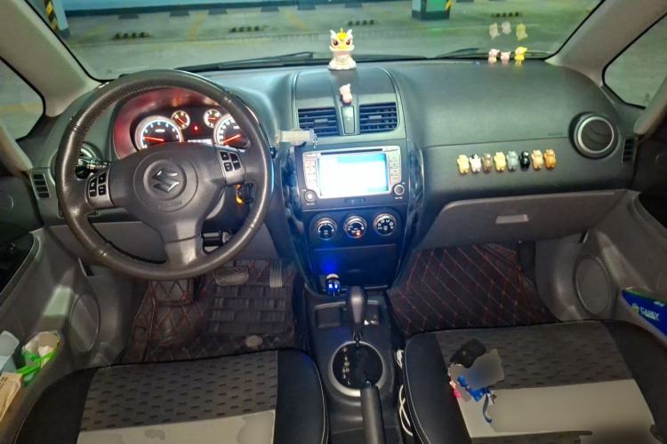 Used Suzuki SX4 2011 Revised Version 1.8L Automatic Sport Edition Center Console