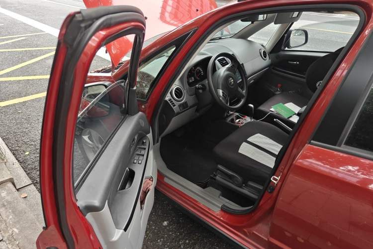 Used Suzuki SX4 2011 Revised 1.6L Automatic Dynamic Version Driver Seat