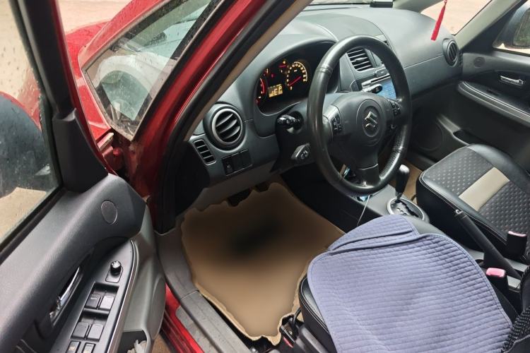 Used Suzuki SX4 2011 Revised Version 1.6L Automatic Sport Edition Driver Seat