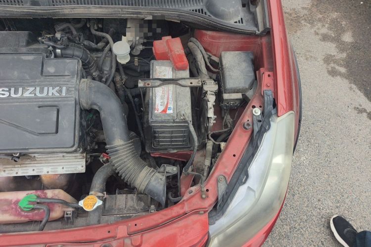 Used Suzuki SX4 2011 Revised Version 1.6L Automatic Sport Edition Engine Bay Left