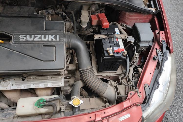 Used Suzuki SX4 2011 Revised Version 1.6L Manual Sport Edition Engine Bay Left