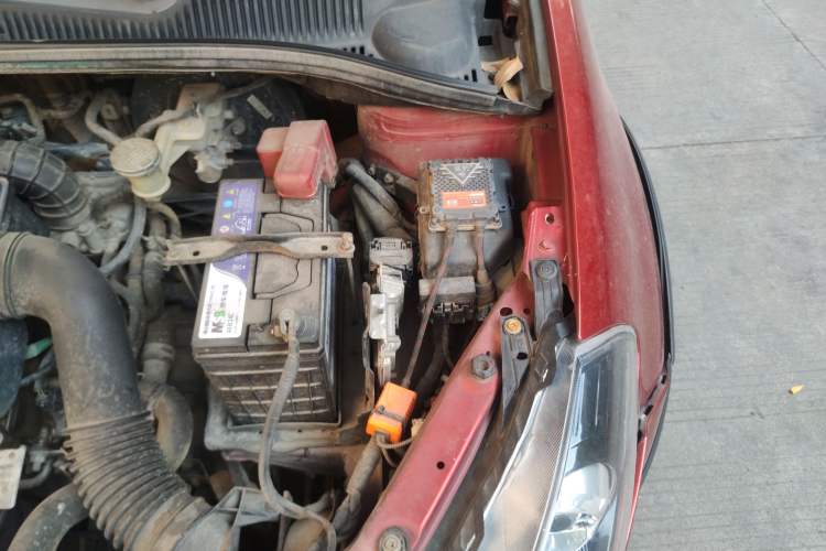 Used Suzuki SX4 2011 Revised Version 1.6L Automatic Sport Edition Engine Bay Left