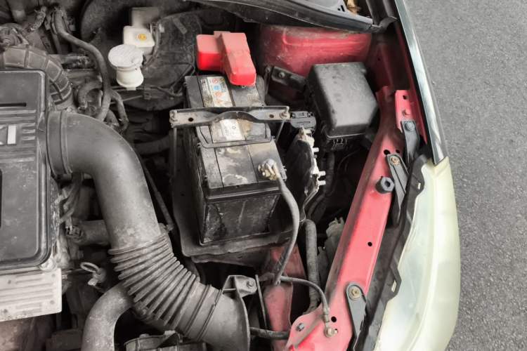 Used Suzuki SX4 2011 Revised 1.6L Automatic Dynamic Version Engine Bay Left