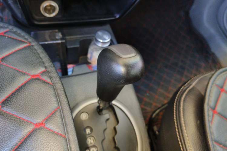 Used Suzuki SX4 2011 Revised Version 1.6L Automatic Sport Edition Gear Lever