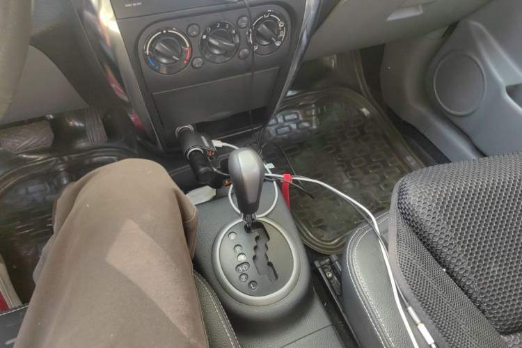 Used Suzuki SX4 2011 Revised Version 1.6L Automatic Sport Edition Gear Lever