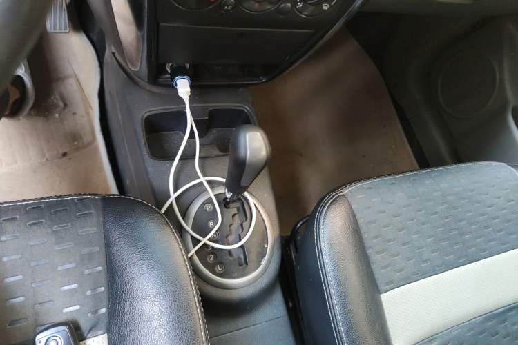 Used Suzuki SX4 2011 Revised Version 1.6L Automatic Sport Edition Gear Lever