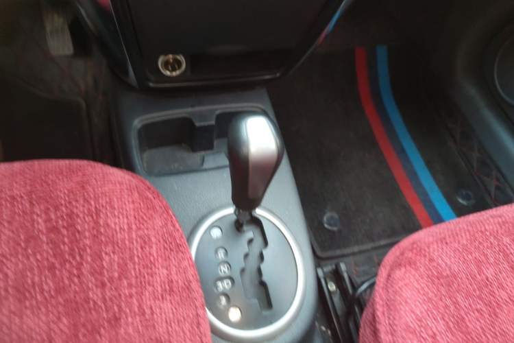 Used Suzuki SX4 2011 Revised Version 1.6L Automatic Sport Edition Gear Lever