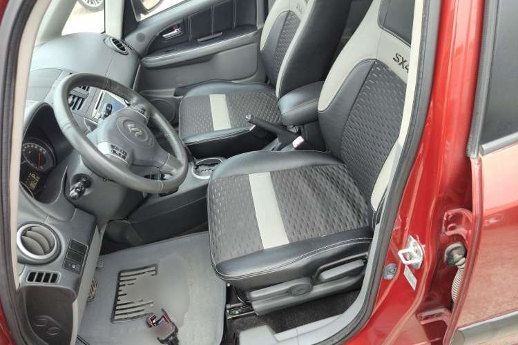 Used Suzuki SX4 2011 Revised Version 1.6L Automatic Sport Edition Left Front Seat