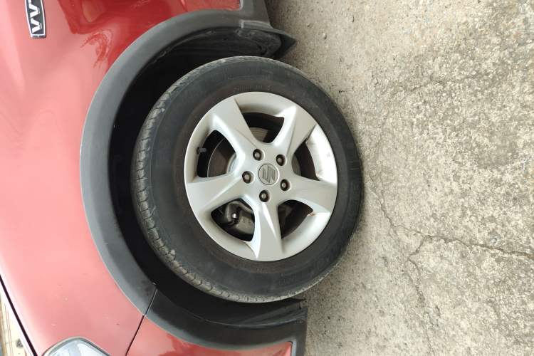 Used Suzuki SX4 2011 Revised Version 1.6L Automatic Sport Edition Left Front Wheel Hub