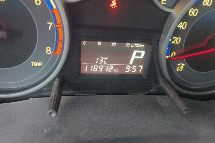 Used Suzuki SX4 2011 Revised Version 1.6L Automatic Sport Edition Odometer Close Up
