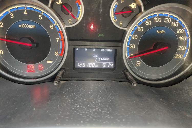 Used Suzuki SX4 2011 Revised Version 1.6L Manual Sport Edition Odometer Close Up