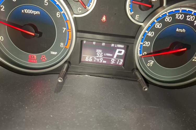 Used Suzuki SX4 2011 Revised Version 1.8L Automatic Sport Edition Odometer Close Up