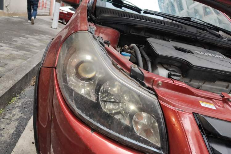 Used Suzuki SX4 2011 Revised Version 1.6L Manual Sport Edition Right Front Headlight