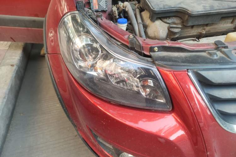 Used Suzuki SX4 2011 Revised Version 1.6L Automatic Sport Edition Right Front Headlight
