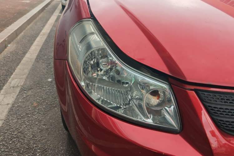 Used Suzuki SX4 2011 Hatchback 1.6L Automatic Comfort Model Right Front Headlight