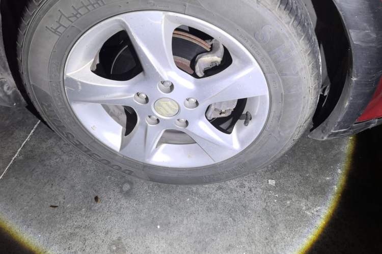 Used Suzuki SX4 2011 Hatchback 1.6L Automatic Sport Model Right Front Wheel Hub