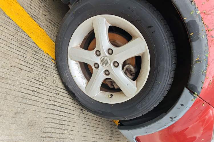 Used Suzuki SX4 2011 Hatchback 1.6L Automatic Sport Model Right Front Wheel Hub