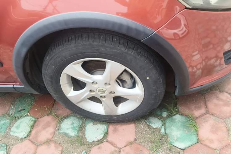 Used Suzuki SX4 2011 Revised Version 1.6L Manual Sport Edition Right Front Wheel Hub