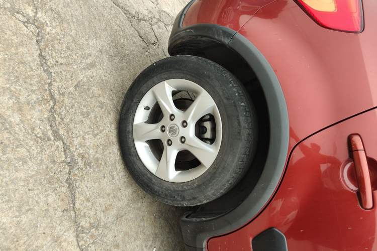 Used Suzuki SX4 2011 Revised Version 1.6L Automatic Sport Edition Right Rear Wheel Hub