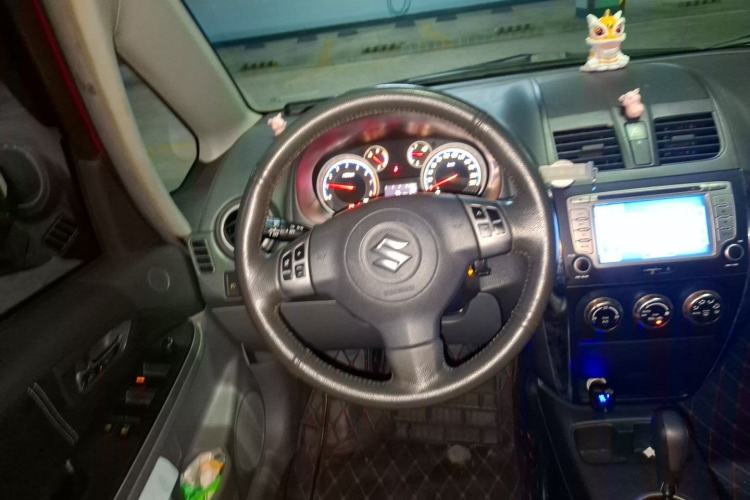 Used Suzuki SX4 2011 Revised Version 1.8L Automatic Sport Edition Steering Wheel